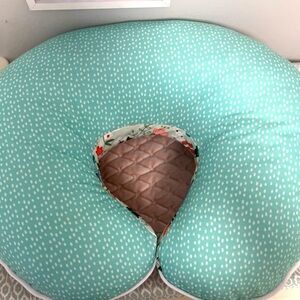 Boppy nursing pillow.